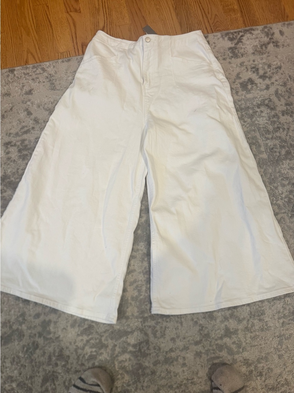 Tractr White High-Rise Button Fly Pants